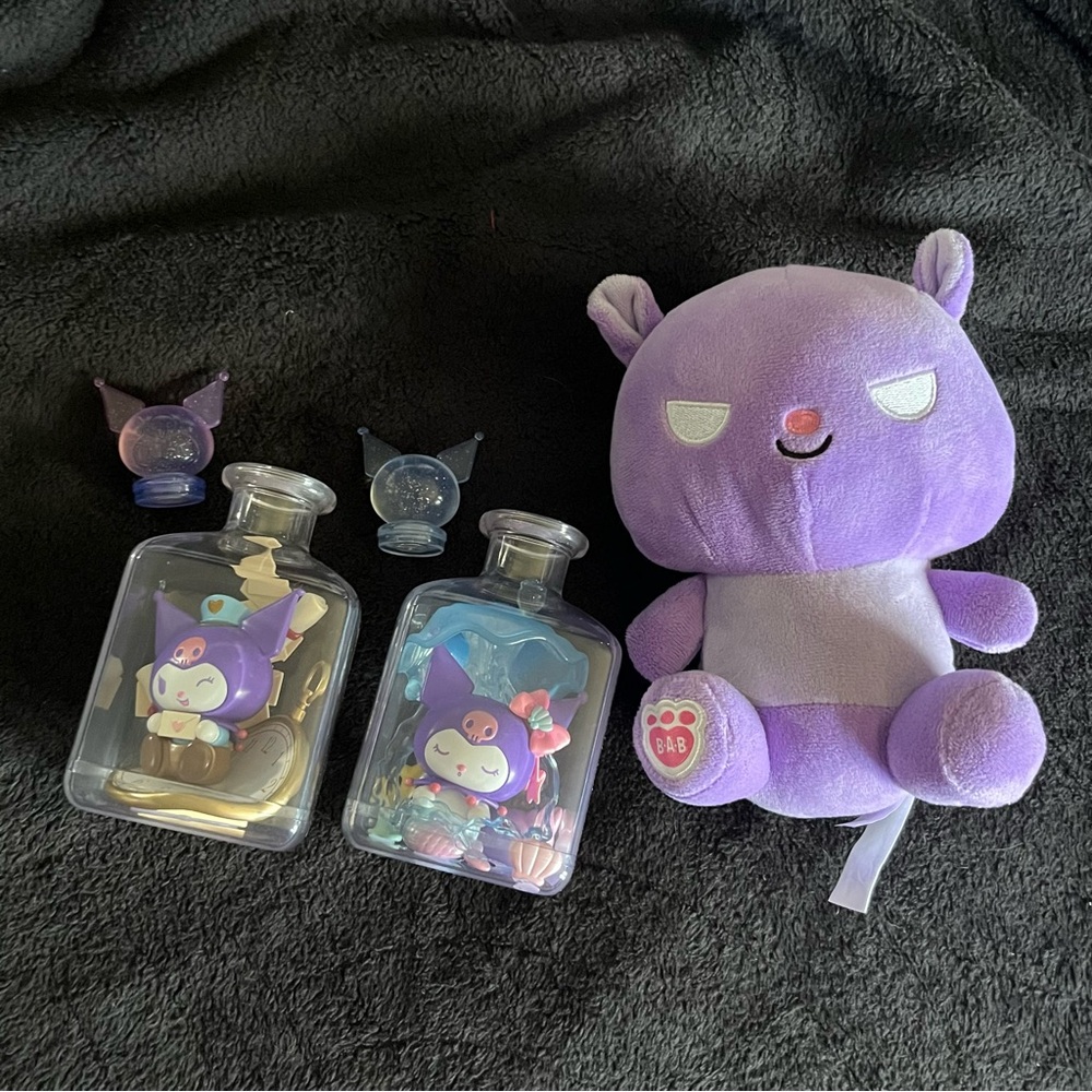 BUNDLE of 3 kuromi items 💜